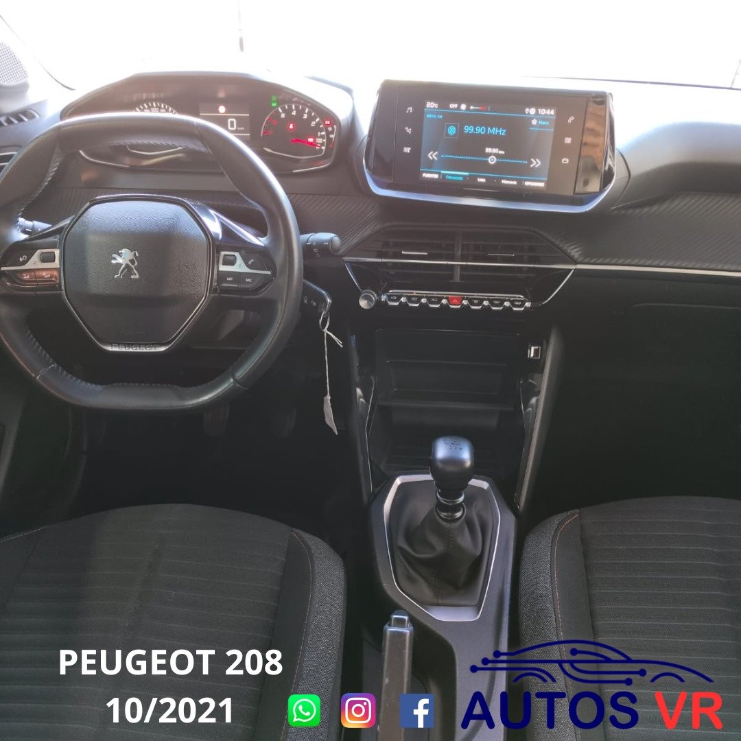 PEUGEOT 208 1.2